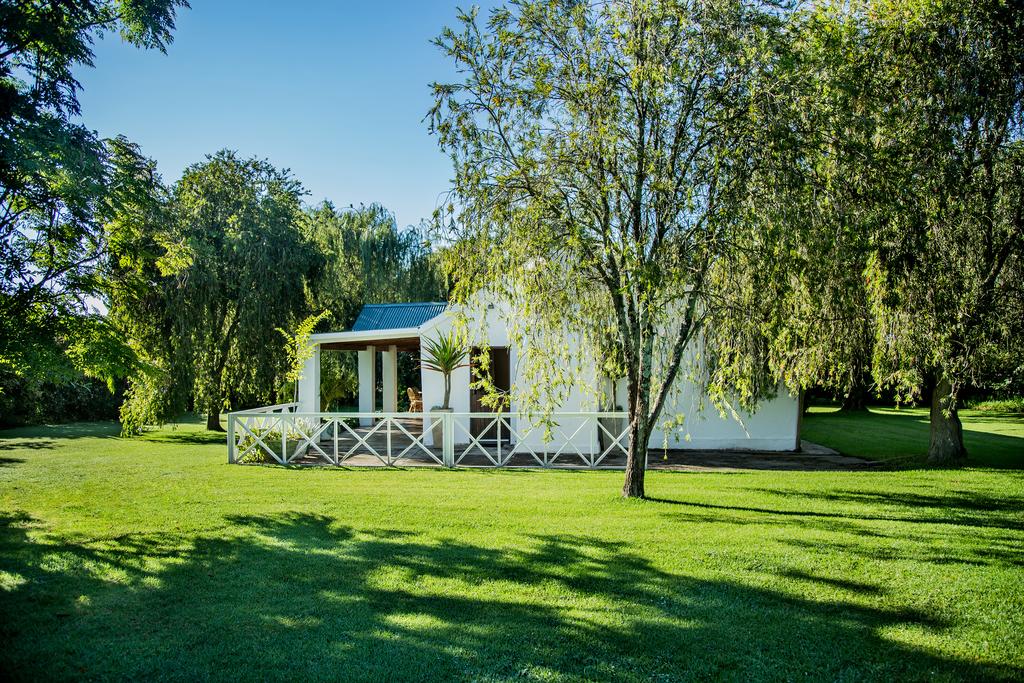 ShomotoRealtorz's tweet photo. UPPER HILL 1/4Acre For Sale With Old House. Good Neighborhood.(Pics Not current). Pricing KES 90Million #PrimePropertyForSale #UpperHillHOTDEALS https://t.co/QaLtBEozR5