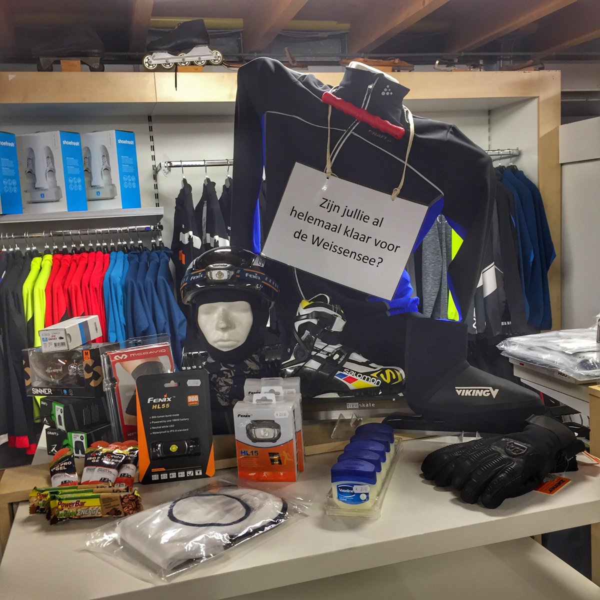 Zorg dat je goed voorbereid het ijs op gaat. janvanderhoorn.nl/blog/ #schaatsen #weissensee #alternatieve #elfstedentocht #kleding #jvdhoorn #sneeuw #ijs #kou