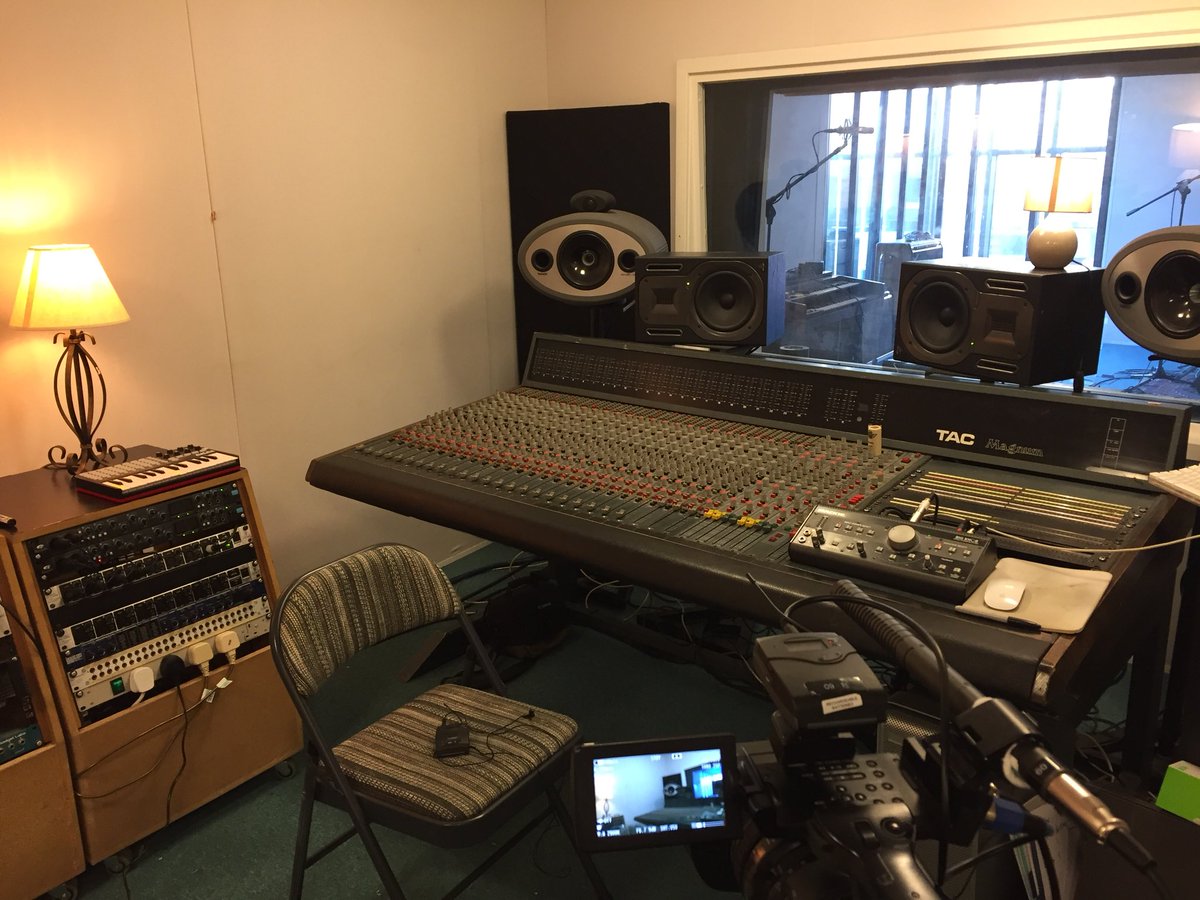 Filming today at the beaut <a href="/votnstudio/">Venice Of The North Recording Studio</a> 😍😍😍
