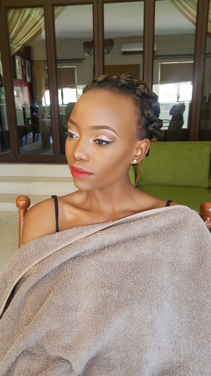 KabeloMiltxn's tweet photo. @BijouxFaces is back into the swing of things. #BijouxBridesmaid https://t.co/b52HfbhOH2