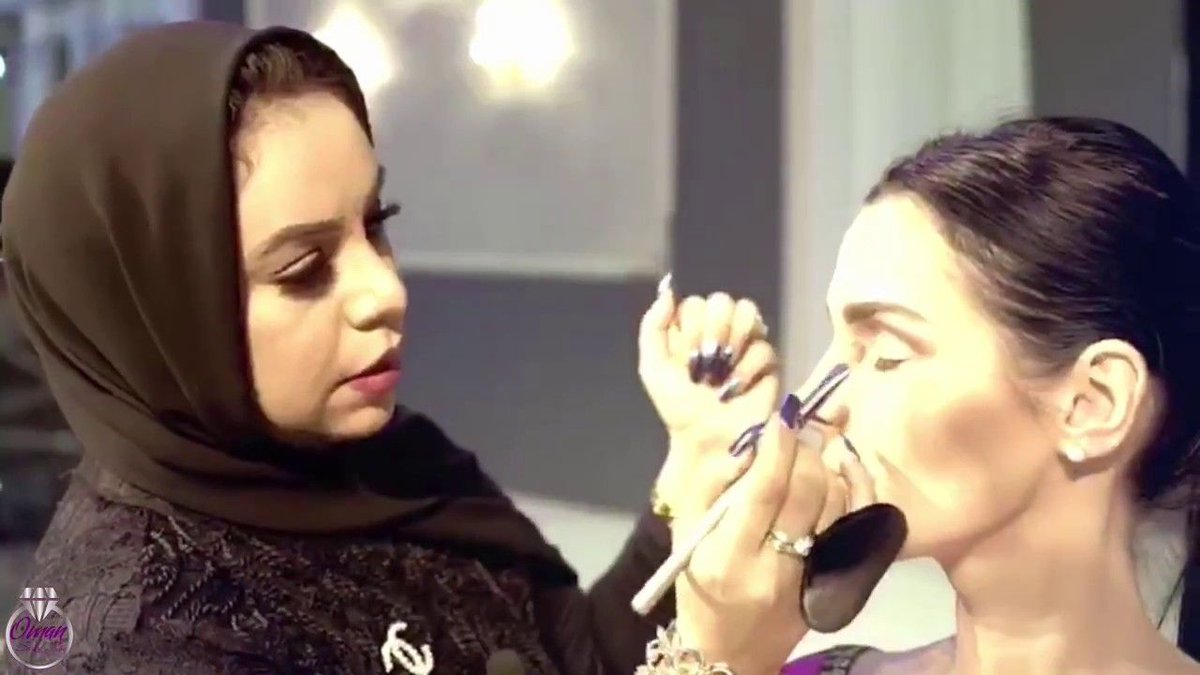 ArabiaWeddings's tweet photo. Take a look at the activities that took place at #OmanBrideShow in 2017 in this video &amp; expect more this year. Visit from 24 to 27 Jan. We'll be there! 

https://t.co/D5ifPyNUFb
#Muscat @omanbrideshow https://t.co/34FNfzBYu6