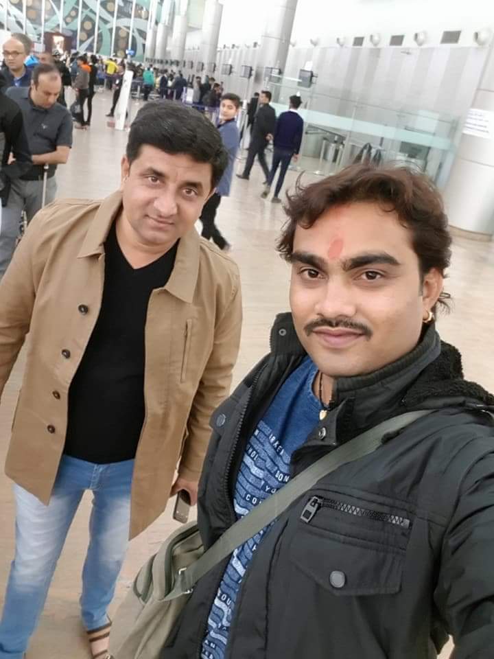 ManuRabari_'s tweet photo. Whatever makes an impression on the heart seems lovely in the eye.
#GoingToAfrica #MeWithJigneshKaviraj https://t.co/5xRowGLFZm