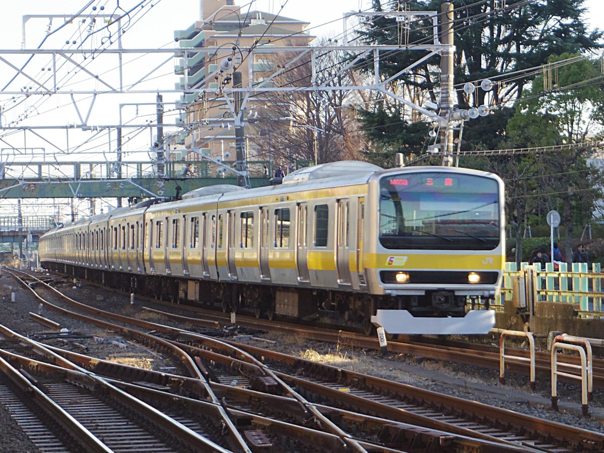 Yusar1n على تويتر 津田沼駅3番線から撮影した総武緩行線e231系 ビル影がほぼ終日かかるので影をかわすのは非常に難しいです E231系 E231系500番台 中央総武線