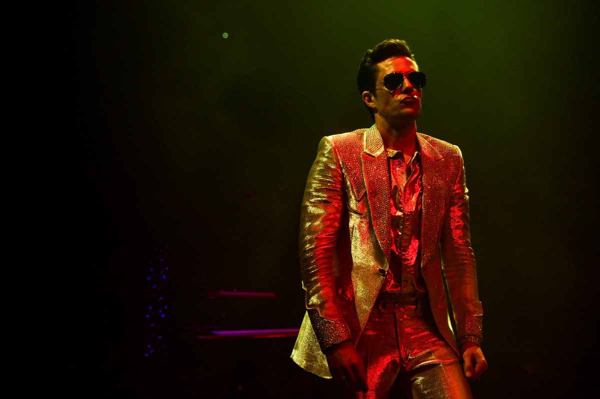 thekillers's tweet photo. 1/5/18, Toronto, Canada https://t.co/88Qo8b3eoq