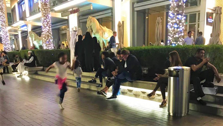 LWS_lighting's tweet photo. Dubai fountain area benches spectacularly lit with Lumibright striplight & Lumipro profiles
Credits: Shanil Basheer, Project Manager
#striplight #LEDprofiles #lumibright #lwslighting #dubaimall #dubaifountain #decor #safety #lightingdesign #tourism #mydubai #LED #outdoorlighting https://t.co/heroffTS25