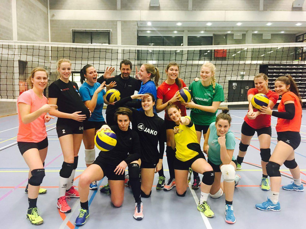 VCZandhoven's tweet photo. Gameday!
1/2 finale BvA 15:00h M.Siks - Dames A
Supporters op post!
#vczandhoven #onthemove #oneteam #onegoal https://t.co/zwQ1zVRawy