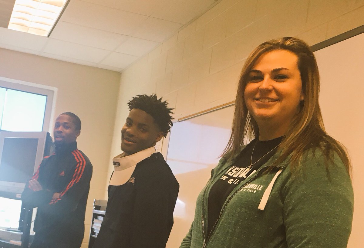 TrackSPHS's tweet photo. Three Legions of SPHS Track stopped by to encourage and advise the team today. #MAREEEE #StateChamp #SSOD https://t.co/61wBEDMWVk