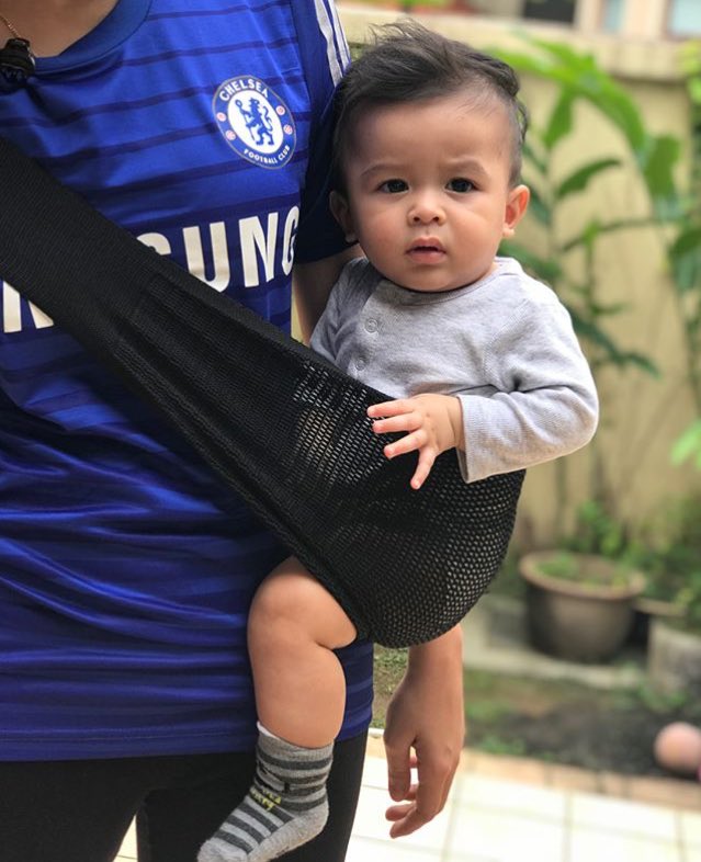 asdrs96's tweet photo. Anak #SamTilla ni time muka serious comel . time muka ada happy lagi comel 💖💞🔥 https://t.co/IjgffdJOSV