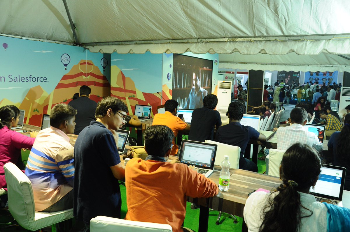 mittuvikas's tweet image. Day2 @ShaastraIITM @SalesforceDevs @trailhead workshop building their first app #iitmsfdc