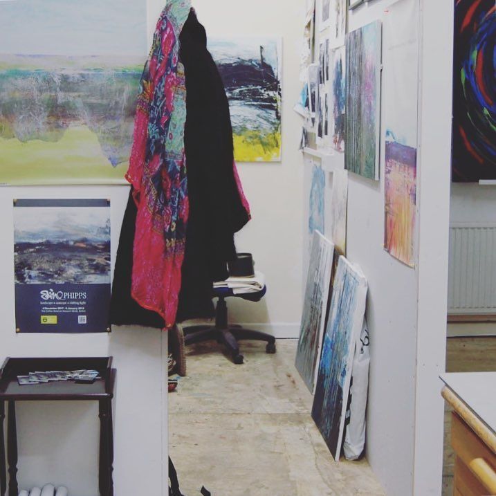 CrossStreetArts's tweet photo. Studio available to rent from the beginning of Feb! £10.71 per week, £46.42 per month! Come join us 💖💖💖 DM for details.
.
#crossstreetarts #wiganart #studioforrent #artstudios #artiststudio #artiststudios #artistledspace #callforartists #greatermanch… https://t.co/uBZQdtgJzM https://t.co/WxmOW5aIa6