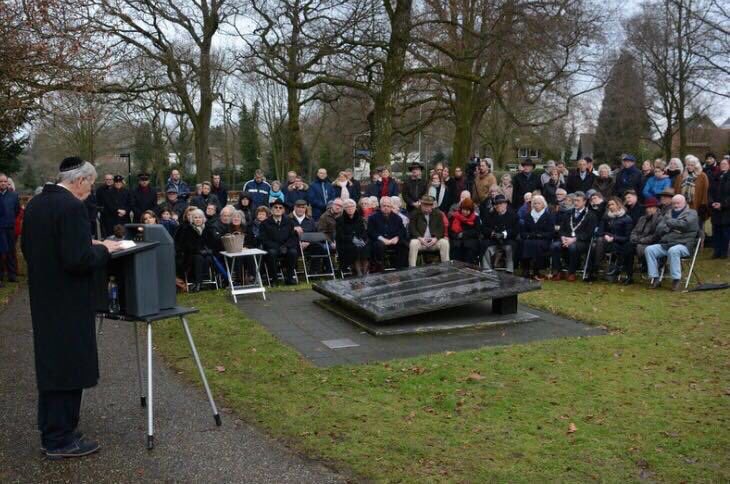 joodsede's tweet image. Zondag 28 januari 14u herdenkingsbijeenkomst Joods Monument Ede op Vossenakker. Met medewerking van leerlingen @MarnixCollege @GemeenteEde