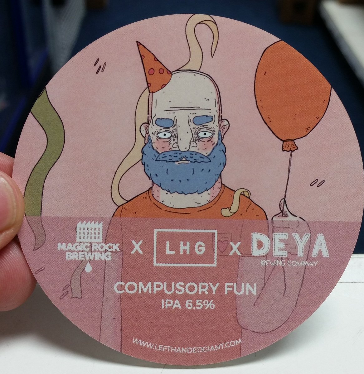lve2brew's tweet photo. Forget dry January, it's time to have some compulsory fun, instead! This IPA is a collab between @LHGBrewingco @deyabrewery and @MagicRockBrewCo, juicy &amp; dank with an amazing aroma, get your growlers filled before I drink it all myself! #compulsoryfun #takeawaybeer #growler https://t.co/ovzT9Aah6z