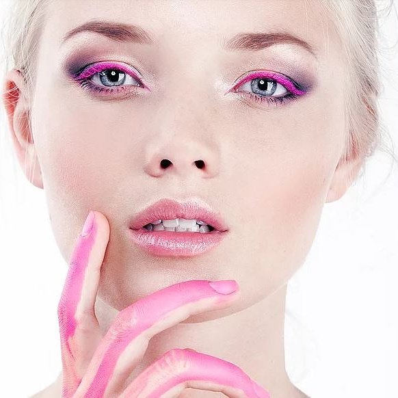 GlowSoNaturalUK's tweet photo. Luscious Lips 💋 .

💋To Minimise the appearance of wrinkles and lines 💋For long-term Anti-aging, volumising, moisturising, healing and enhancement benefits 💋For instant plumpness of the lips after first application .

Get yours at https://t.co/gSzCpbXCqu #lusciouslipsuk https://t.co/R5ll3yCNBM
