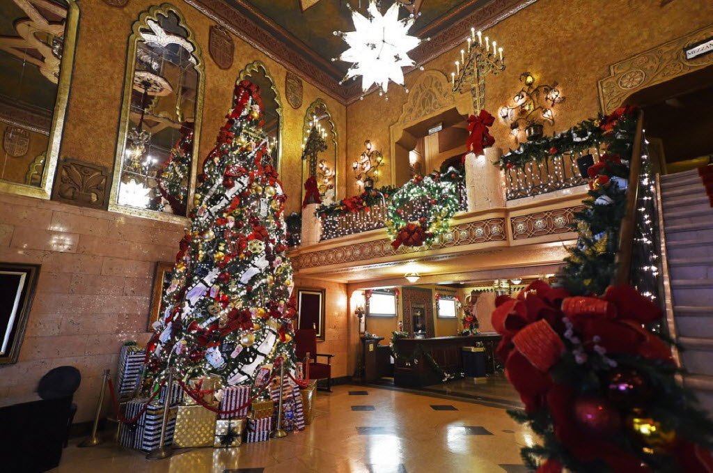 magdaea's tweet photo. End of Christmas: Twelfth Night, Eve of #Epiphany and taking down your tree #Epiphany https://t.co/AprFUGaqR7 https://t.co/VZ5msKHob2