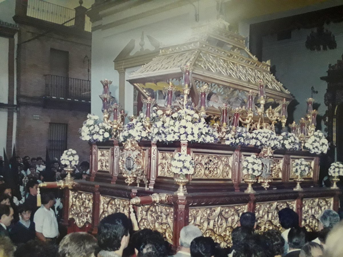 Buenos días, soleaeros. 

Celebramos hoy la Epifanía del Señor y la adoración de los Reyes Magos. Que la ilusión de esta mañana se mantenga a lo largo del año.

#QuiénPudieraConSuBenditaLimosna