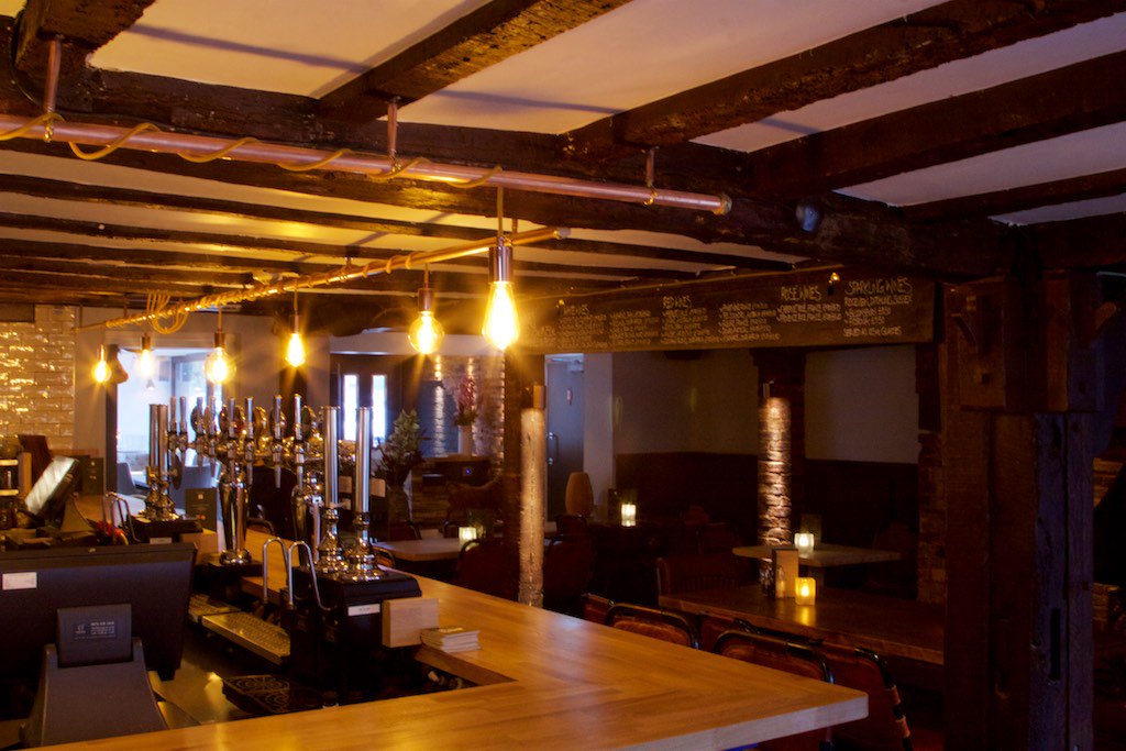 ditchlingbull's tweet photo. Happy #Weekend - if it was hard getting back to work, come along & relive a bit of Christmas feasting, drinking & relaxing with us..book a table https://t.co/nytXNmgkjq #betterinthepub #food #drink #tryjanuary #beatjanuary #cosy https://t.co/tt0ScWAUvt