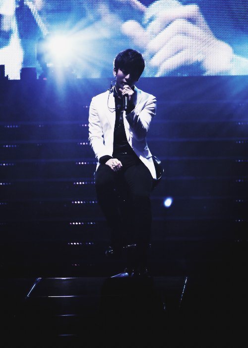 Dorky_MBLAQ's tweet photo. MC: You can't exist without..
G.O: Singing
#YouAreNotAloneGO #WeLoveYouGO #TrueAplus #μ λ³ν¬λ€ν볡μ΄κ°μ₯μ€μνκ±°μΌ https://t.co/GkAj2J09e3