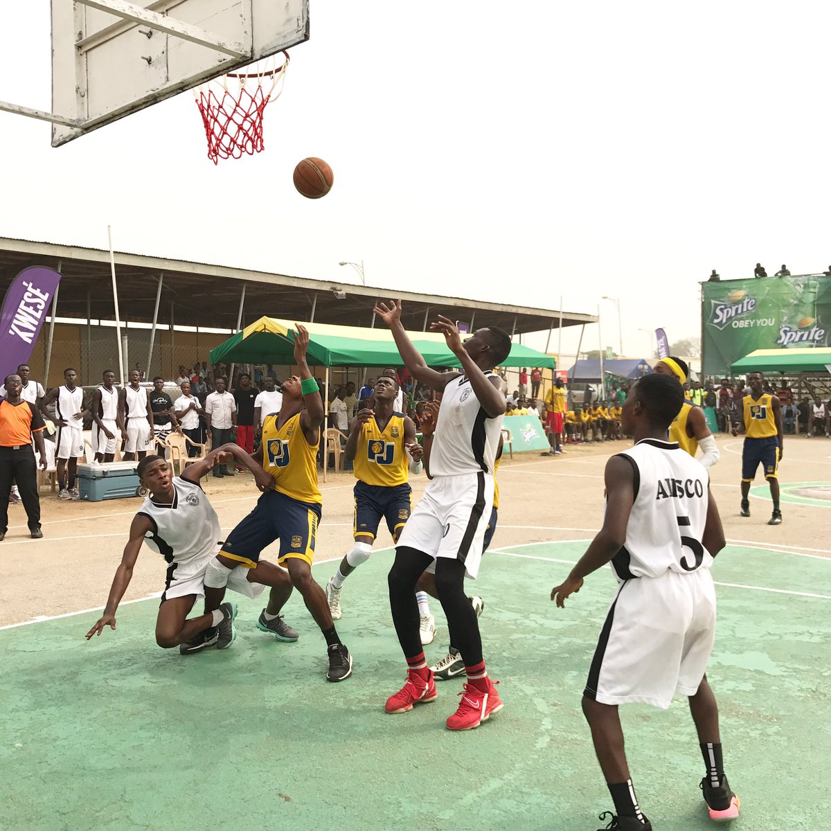 SpriteBall's tweet photo. Nail-biting game as POJOSS raillies back to win the game in 23 - 22 against Adisco.
#SpriteBall17 https://t.co/UnjiFwAj9H