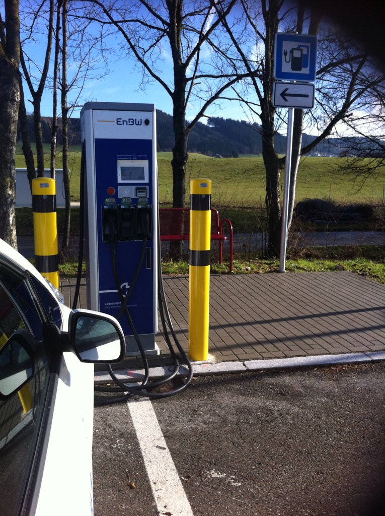 My_Leaf's tweet photo. First charge going home. #Dietmannsried @enbw #justpressstart #evholiday https://t.co/eBZvnyItgc