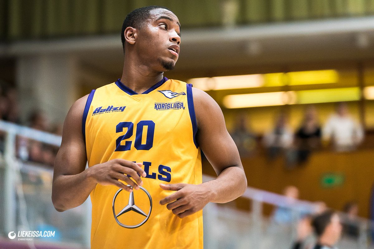 Mikko Rajala on Twitter: "Last nights Seagulls against Vilpas was the first  game for Michael Caffey in Gulls-jersey. Welcome to Helsinki @MikeCaffey5!  #gullsnation #korisliiga @GullsBasketball… https://t.co/atdiRTLByL"