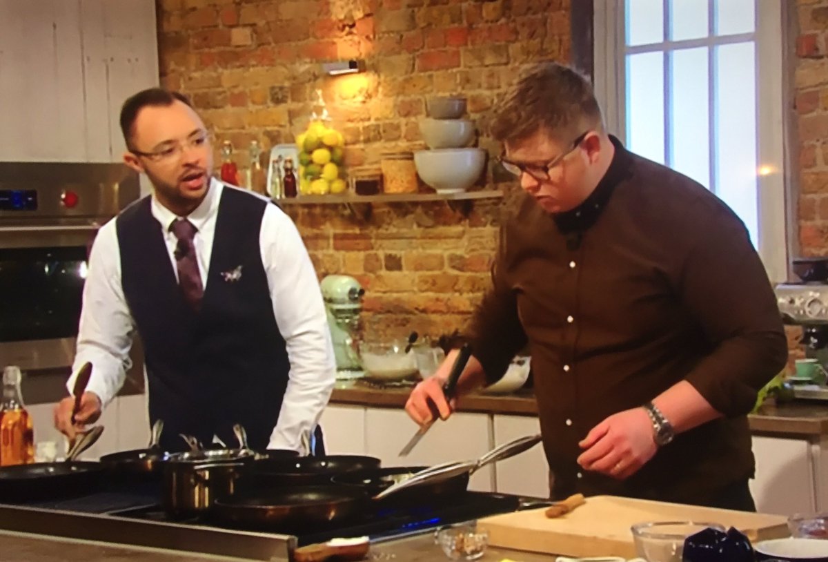 Great to see <a href="/chef_simpson/">Ryan Simpson</a> <a href="/oxonchef85/">OxonChef85</a> from <a href="/Orwells_Rest/">Orwells Restaurant</a> nr #henley on <a href="/SaturdayKitchen/">SaturdayKitchen</a> now. Great work 👏🏻 #foodie