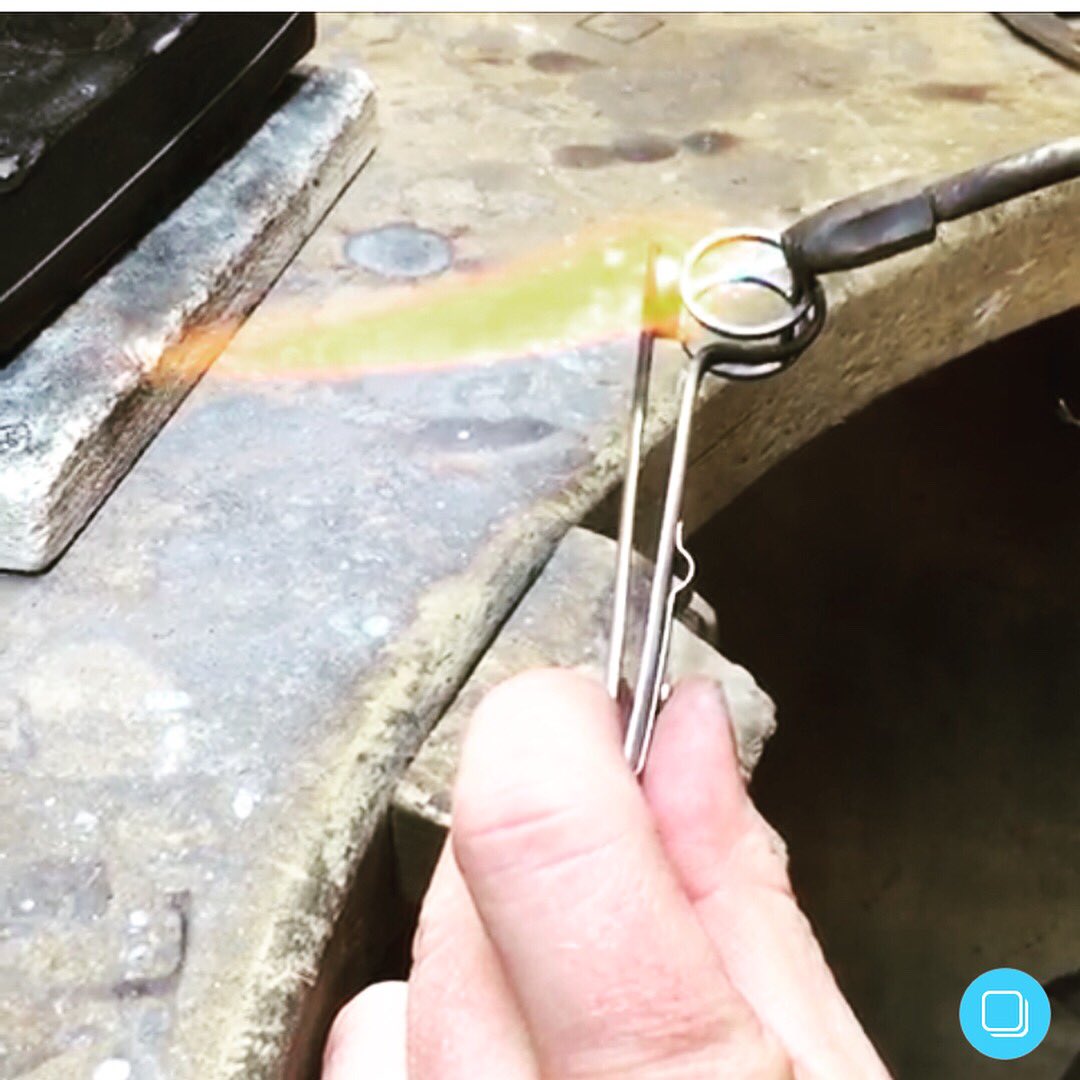 UJWorkshop's tweet photo. From an idea, a sketch, in the making and finally to the real thing.
Opal and diamond 18ct Yellow gold bespoke ring 🌈
All handmade in our onsite workshop 🔨⚒⛏ #HandMadeJewellery https://t.co/3TltmmPybS