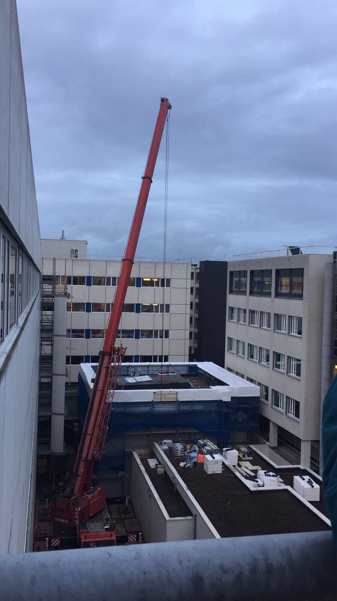 Eerste onderdelen Mevion protonen versneller gaan door het dikke dak van ZONPTC