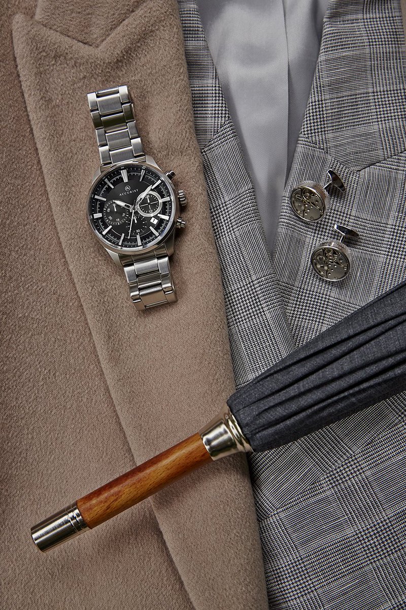 Keeping it #timeless. Get the look here: goo.gl/gCXugv