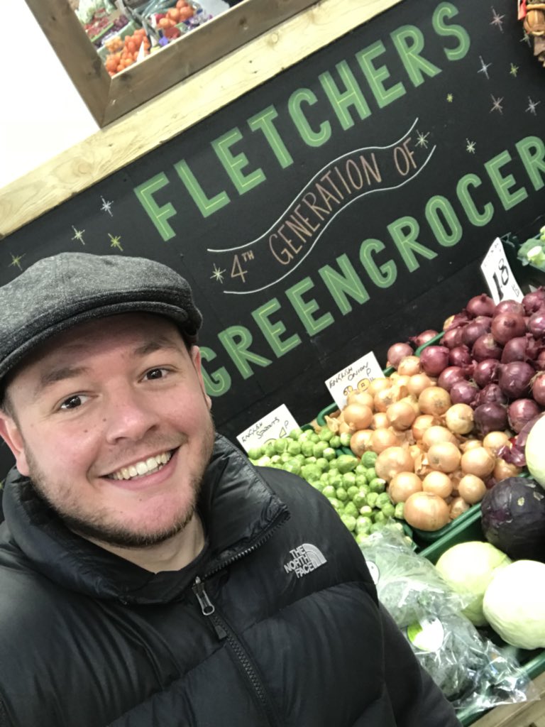 Fletchersclick's tweet photo. @BBCBerkshire @AnoushkaonTV @stodgey Shame you missed us, maybe next time 🍎🍏🍑 https://t.co/KLXr8EbdSH