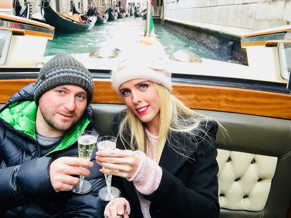 hbowers86's tweet photo. #venice 🇮🇹📷🥂 https://t.co/6RxUWvKFXS
