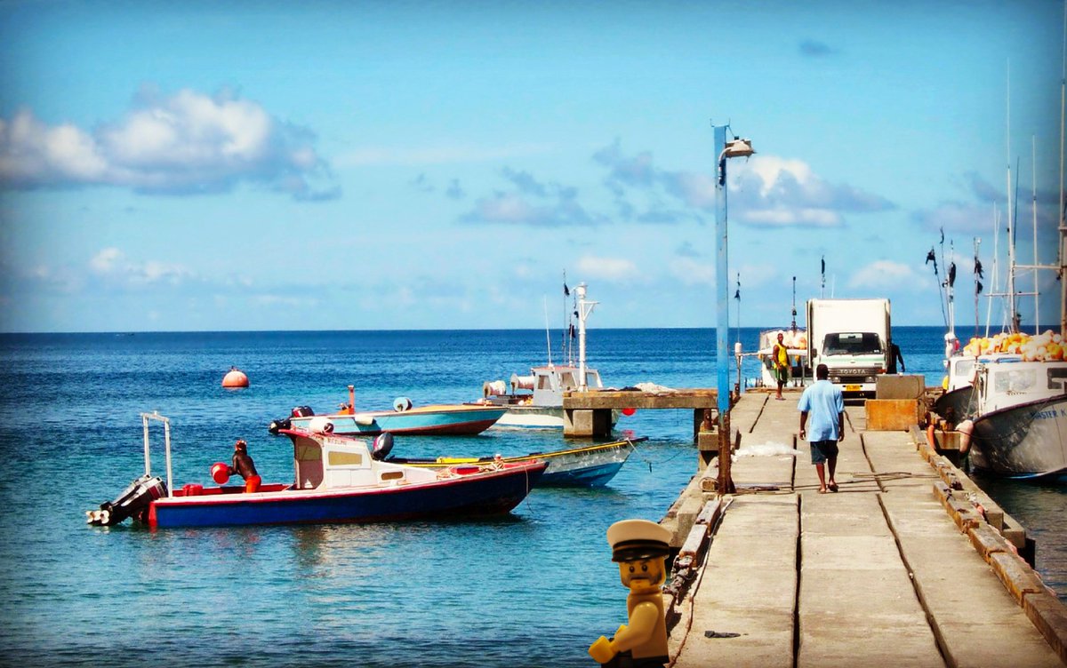 GoBrickNL's tweet image. #WhereisAnton - waiting for his friends - an exciting day is waiting.....
#lego 
#Legofan
#gonefishing