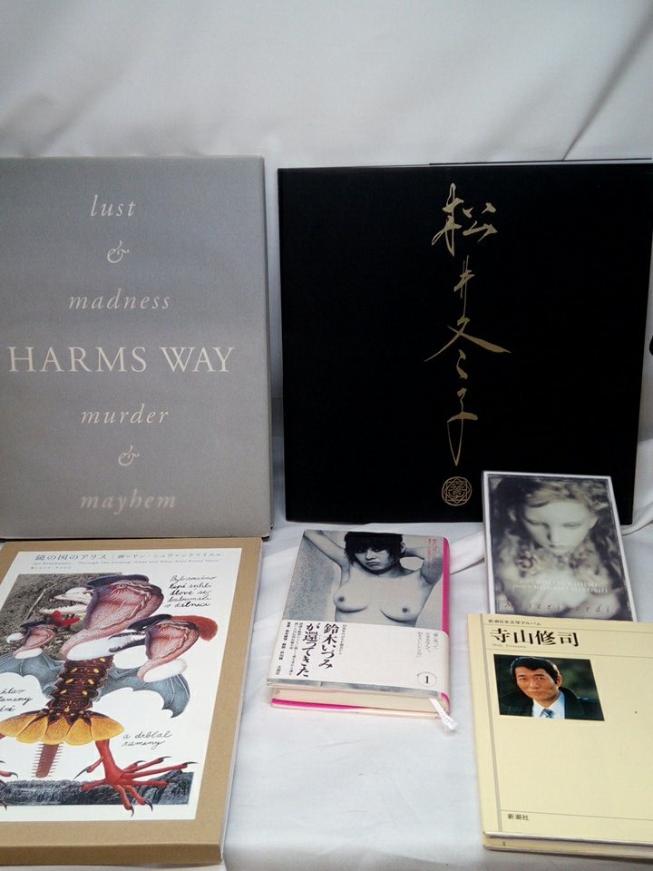 実店舗で営業中 特殊書店 Bibliomania 買い取りさせて頂きましたッ コラージュイラストでお馴染みのチェコのヤン シュヴァンクマイエルのアリスや 陰鬱で怪奇的かつエロティシズムに溢れた日本画の松井冬子の画集 死体や半陰陽等のアウトサイダー的 実店舗で営業中 特殊書店 Bibliomania 買い取りさせて頂きましたッ コラージュイラストでお馴染みのチェコのヤン シュヴァンクマイエルのアリスや 陰鬱で怪奇的かつエロティシズムに溢れた日本画の松井冬子の画集 死体や半陰陽等のアウトサイダー的