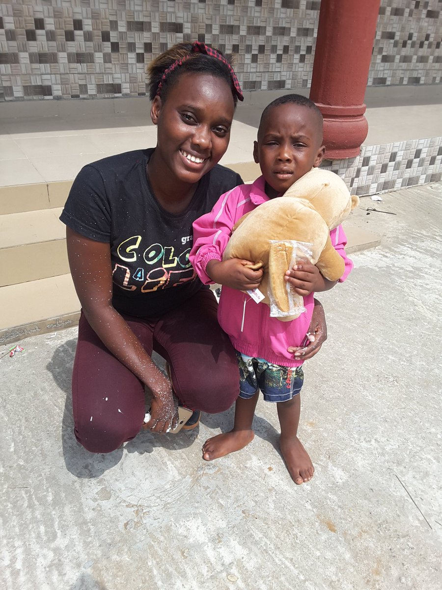 LadyPainterNG's tweet photo. I finally got to meet this amazing lady that I have been admiring on Facebook, Anja Ringgren Loven. I also met the famous lil man, Hope.
We are at Land of Hope Dinnødhjælp Children Center, Eket, Akwa Ibom, to #Grababrush and #Colouralife.
#TheLadyPainter #Grababrush #Colouralife https://t.co/W7dMhjN5Qn