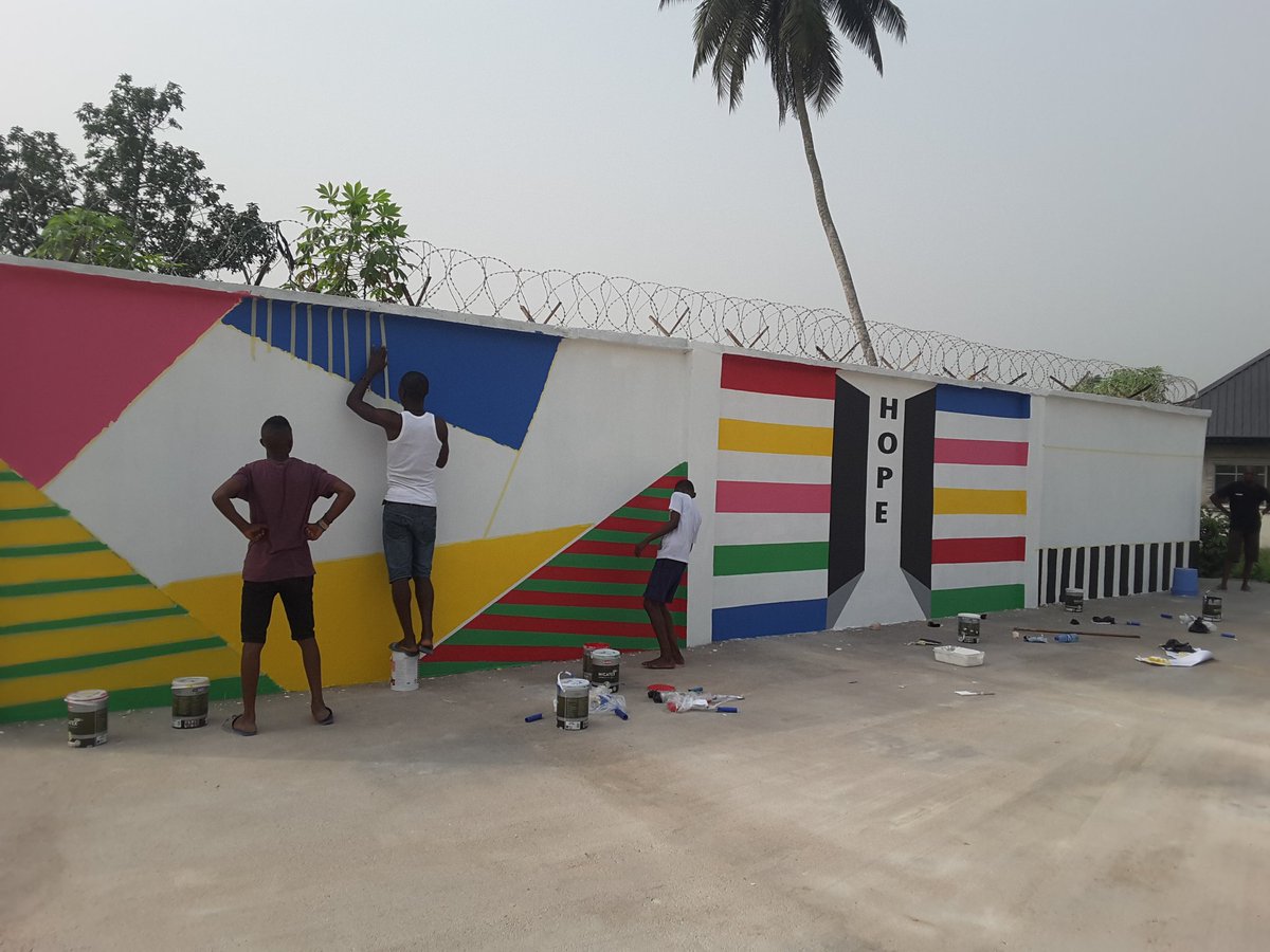 LadyPainterNG's tweet photo. I finally got to meet this amazing lady that I have been admiring on Facebook, Anja Ringgren Loven. I also met the famous lil man, Hope.
We are at Land of Hope Dinnødhjælp Children Center, Eket, Akwa Ibom, to #Grababrush and #Colouralife.
#TheLadyPainter #Grababrush #Colouralife https://t.co/W7dMhjN5Qn