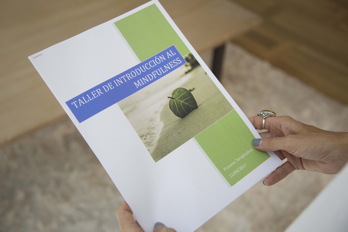 proterapeutico's tweet photo. Cada vez son más las empresas que confían en los beneficios del #Mindfulness dentro del entorno laboral.

Hoy os mostramos algunas imágenes como ejemplo.

 https://t.co/DjnA9hwuvi

+Info: 📞667 58 61 25 📧info@procesoterapeutico.com

#Bienestar https://t.co/sXF1BHcgKk