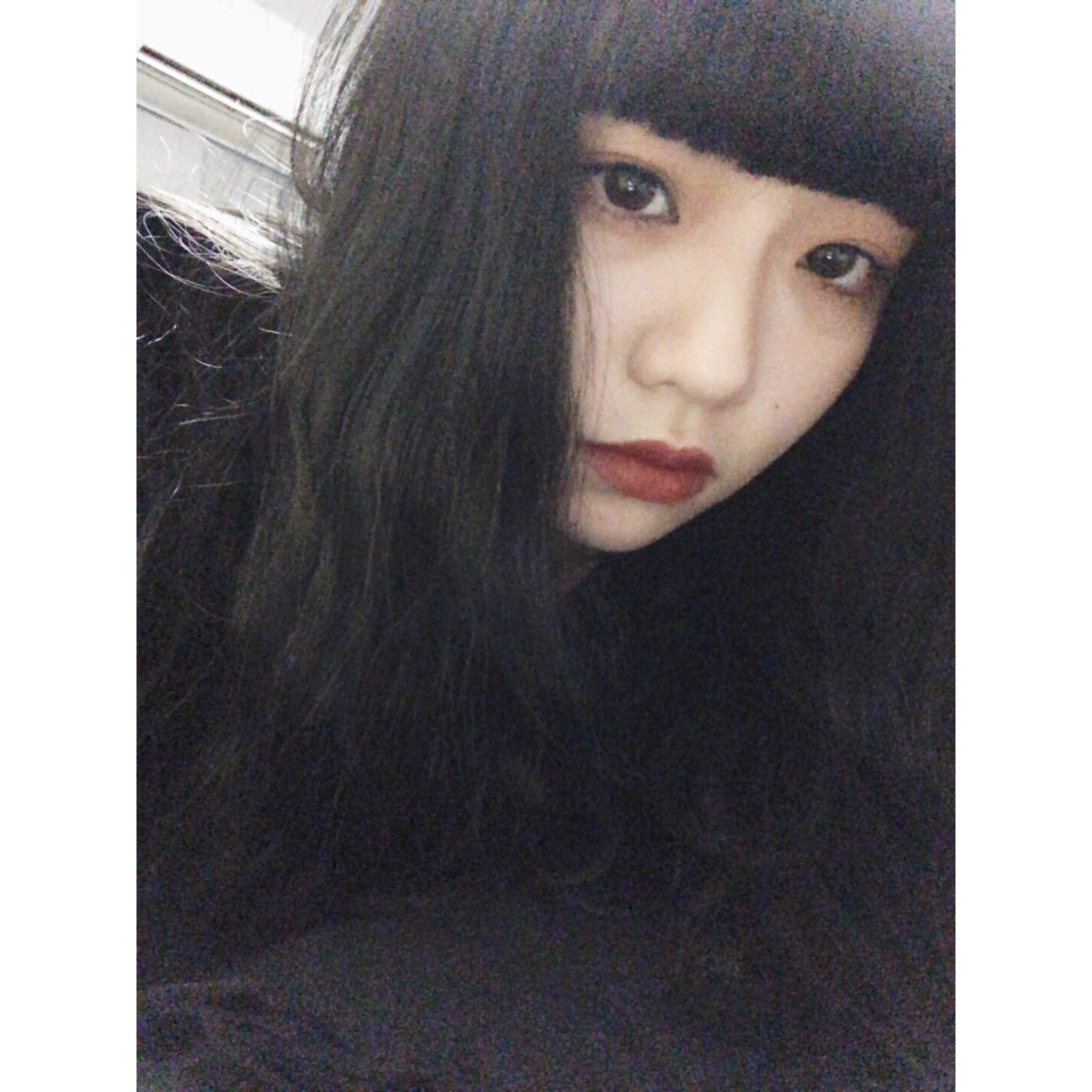 Hina 今日のメイクは血色悪い子メイク 普段から血色悪いってマネージャーさんによくつっこまれるんだけどね 良くなる方法あるのかな 今すっごいお腹すいててすっごい麺が食べたいんだけど麺食べたら血色良くなるかな ならない