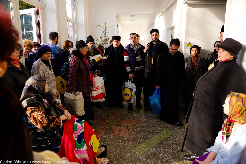 SolidaritateS's tweet photo. „Rugă pentru părinți” își continuă tradiția- https://t.co/zoHx1Mg5oR https://t.co/kUU33SnxXQ