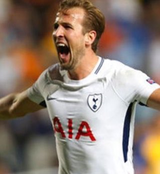 Who’s better? Past or present...

RT for Shevchenko (2004)🇺🇦
LIKE for Kane (2017)🏴󠁧󠁢󠁥󠁮󠁧󠁿