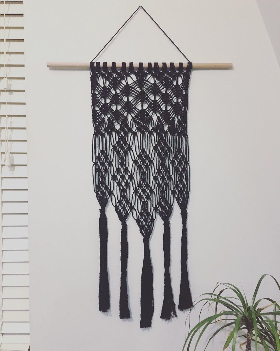moderncraftbyk1's tweet photo. My baby is complete! I can’t wait to start my next project already! 👩🏼🙌🏻
.
.
.
.
#macrame #macramewallhanging #macramehanger #macramewallart #craft #handmade #etsy #project #progress https://t.co/knopCYMyFh