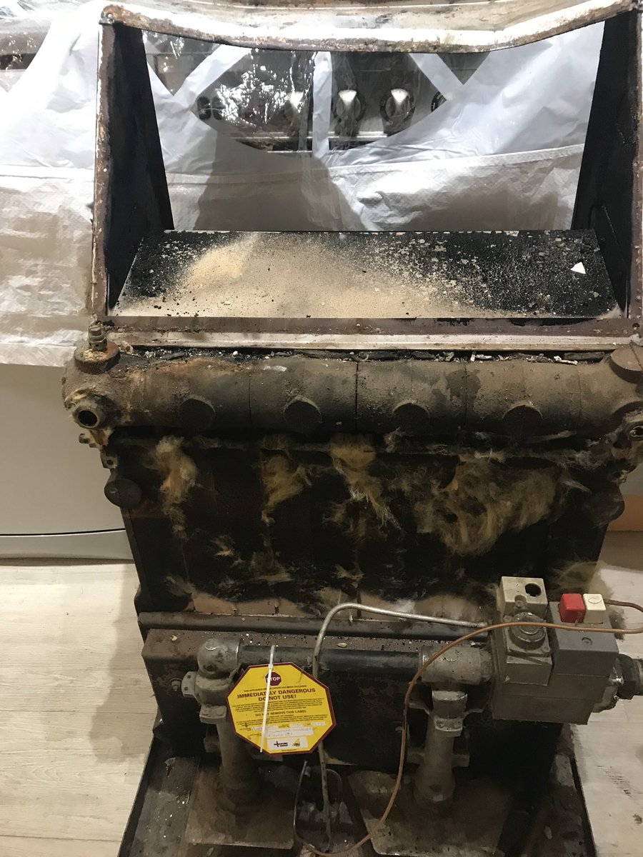 acmlimited's tweet image. Make sure you regularly service your heating boiler,not like this 40yr old ferroli conventional which has never been serviced #miricleitlatstedthislong
