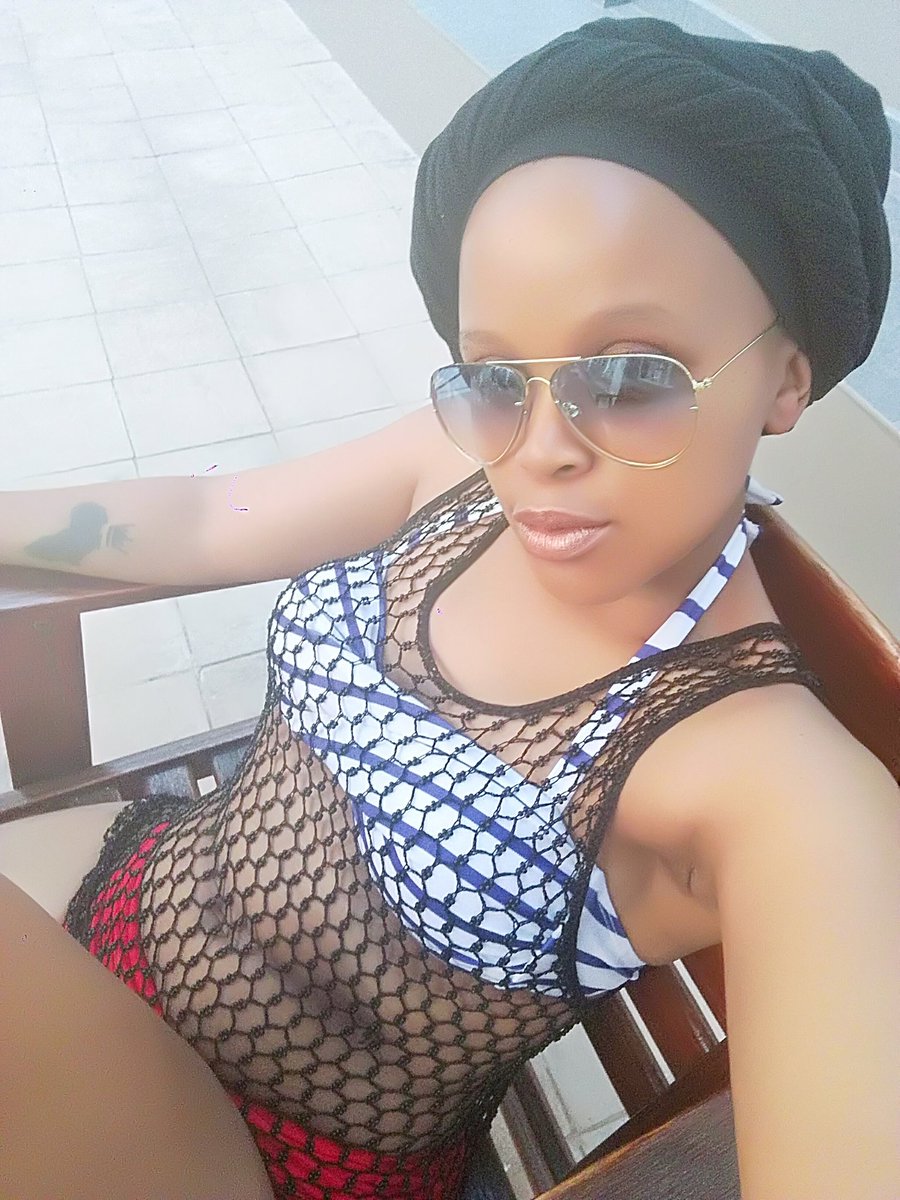 Mshweshwe1's tweet photo. On this the 37th day of December 2017... Bhotani Mawethu! 👙👙👙 https://t.co/1x1QzrxOFC