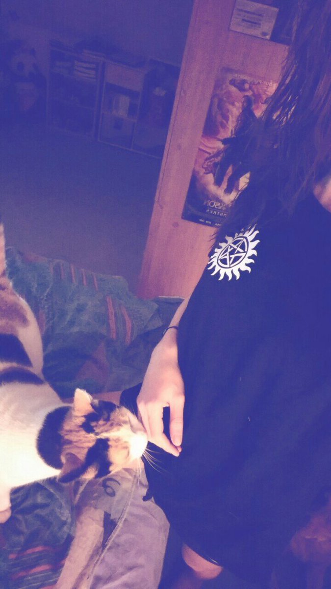 Aurelia_0107's tweet image. #SHARESTORE #SHARECONCOURS Maintenant 1 an que je regarde la série, j'ai craqué sur le pull Supernatural aussi 😭 @TheShareStore