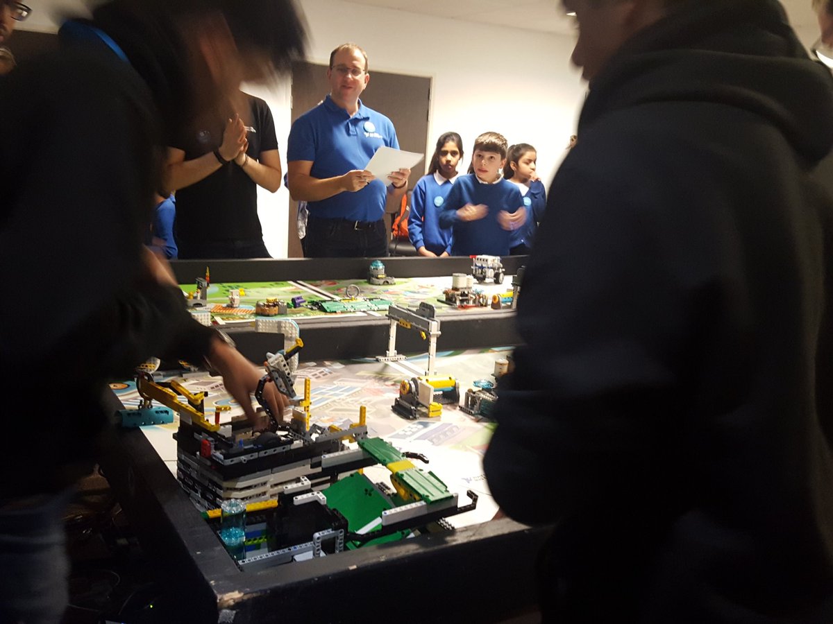 teamtyphoonfll's tweet image. Just starting our second run! #FLLHydroDynamics