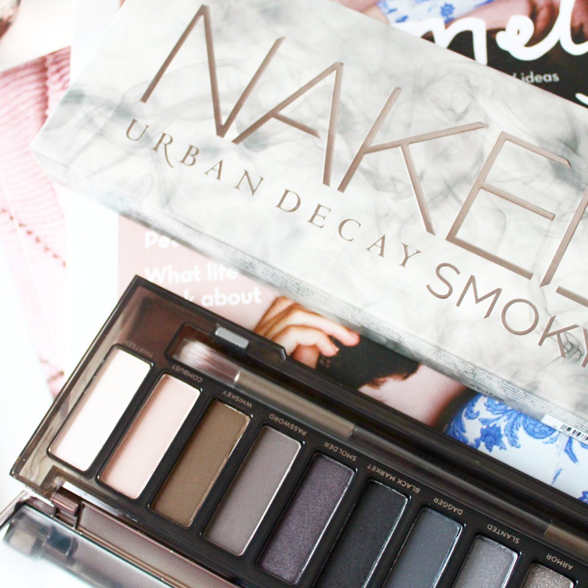 bookishbluebird's tweet photo. #Giveaway Time! Retweet &amp; Follow me to #win the Urban Decay Naked Smoky Eye Shadow Palette! Ends 1/2/18 (UK ONLY) No Quote Tweets Please! 💜 #FreebieFriday #bbloggers https://t.co/CuLFhKhmZl