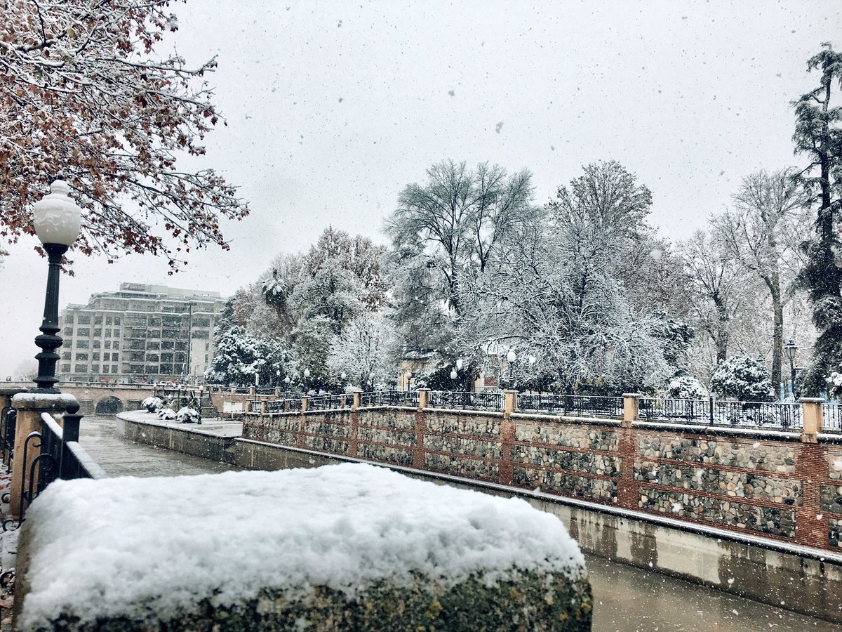 mfgranaina's tweet photo. Laviiiin qué bonica Granada nevada! #mf https://t.co/rFHtyFJvPZ