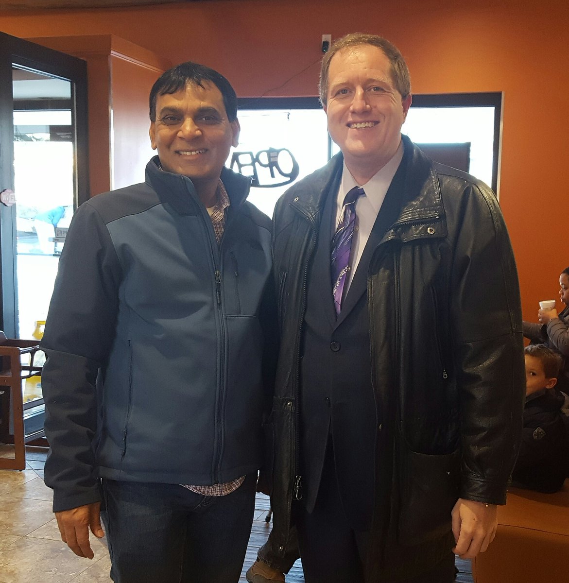 david_s_marks's tweet photo. The new Dunkin' Donuts at Silver Spring and Belair Roads is open for business! Stop in for free coffee. We are continuing to press for a tenant to replace Mars Supermarket, but I am happy that this business has now opened in one of our oldest shopping centers. #DowntownPerry Hall https://t.co/HxYo1pHOvJ