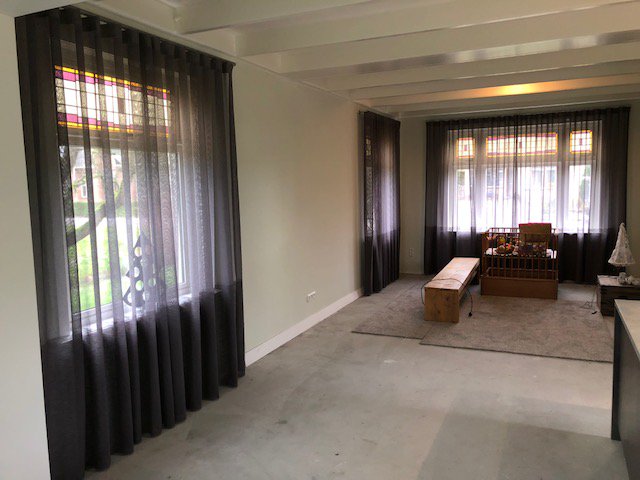 woonvaria's tweet photo. wavegordijn muse antraciet voor een woonkamer op luxe roede's van Interstill. Deze manier van confectie geeft een moderne uitstraling aan uw huis en door de mooie roede is het plaatje compleet.
 https://t.co/vM285F1bq7 https://t.co/e4BBMTmDzW