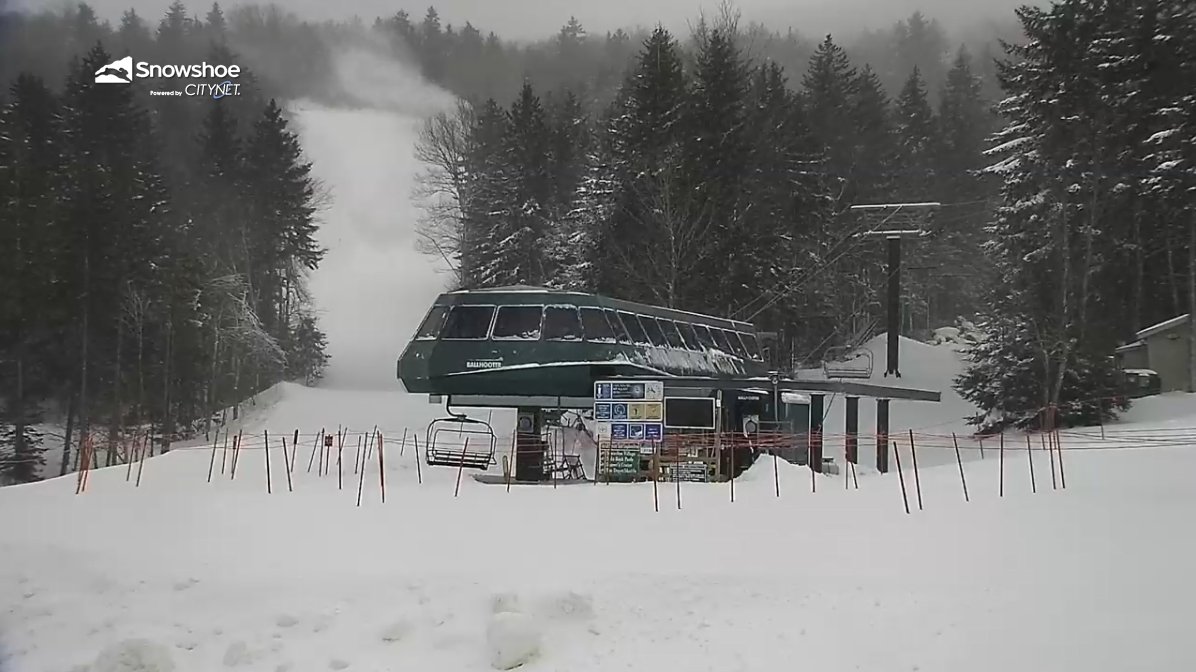 snowshoemtn's tweet image. All 60/60 trails are open this morning, and we've had 6 inches of snow in the past 48 hours! Please be sure to dress appropriately as temperatures are expected to stay below 0 throughout the day. 
#snowshoemtn