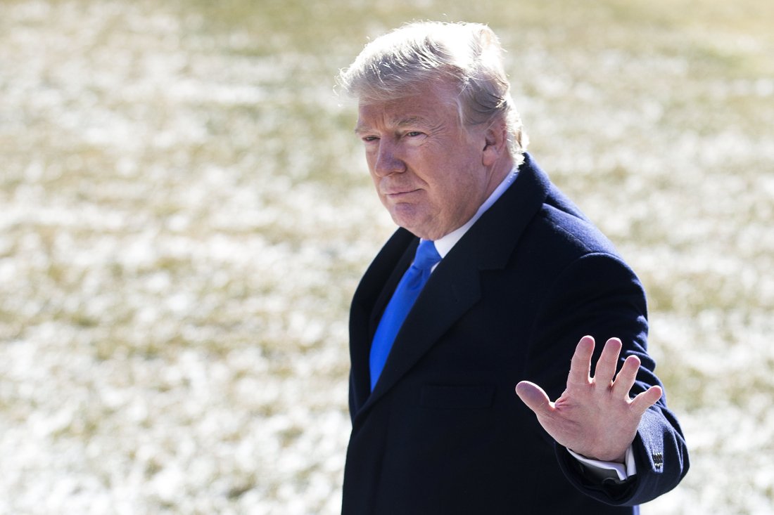 destandaard's tweet photo. Trump wuift kritiek weg: ‘Ik ben een erg stabiel genie’ https://t.co/h8w2vwMyMO https://t.co/FM3NmvfSFV