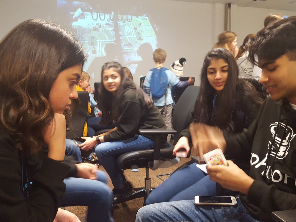 teamtyphoonfll's tweet image. Getting ready for the talent competition! #FLLHydroDynamics